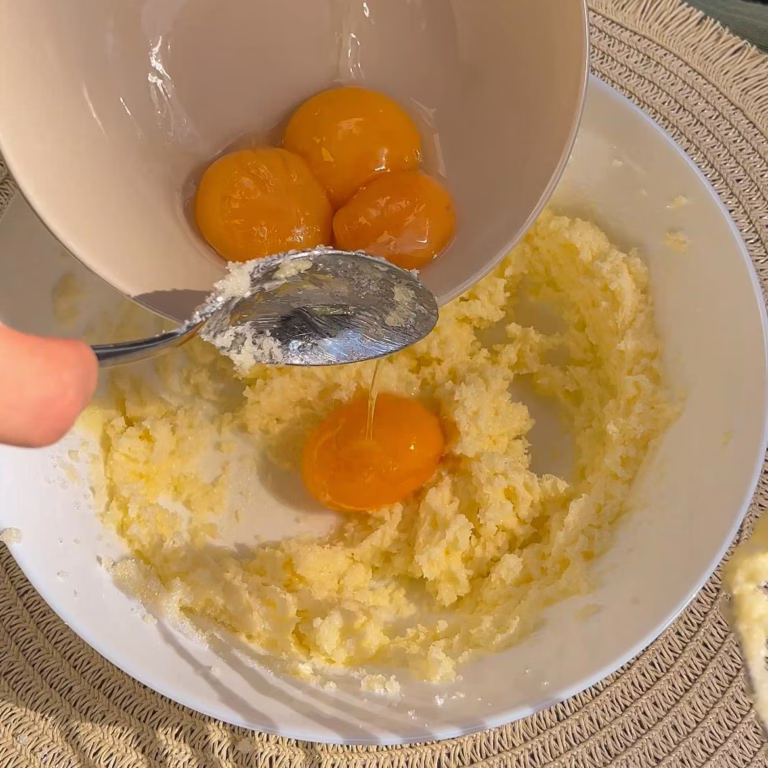 Rabarberu Meringa Rausis Rabarberu Meringa Rausis